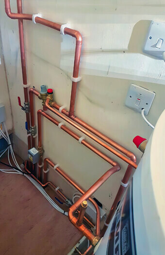 https://plumberwoodvale.com.au/uploads/2025/06/hot-water-301986.jpg